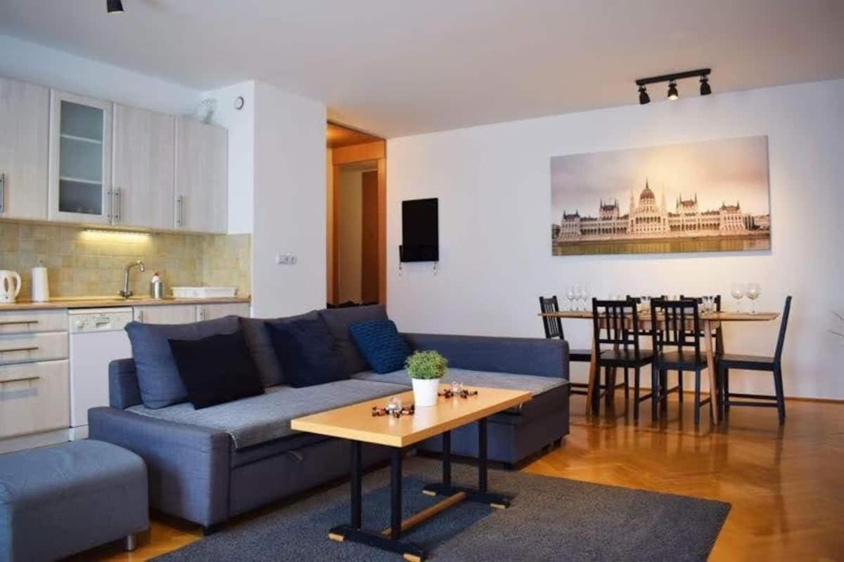 Cosy Apartment In Budapest Downtown With Free Garage Parking المظهر الخارجي الصورة