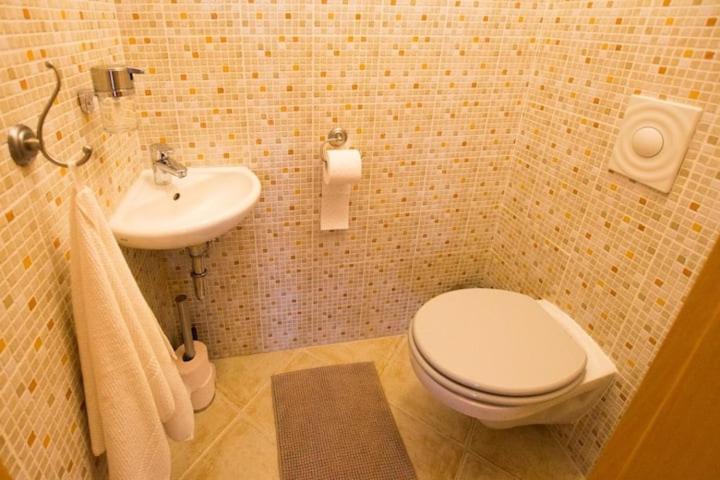 Cosy Apartment In Budapest Downtown With Free Garage Parking المظهر الخارجي الصورة